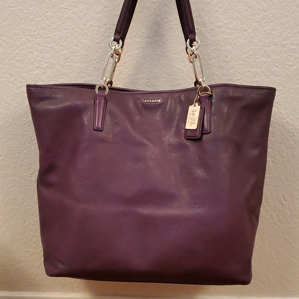 NWOT Coach, Large, Soft Leather,  Grape